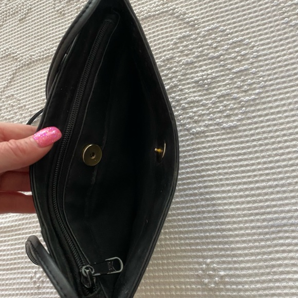 Vintage 80’s early 90’s Black Leather Shoulder Bag - Picture 6 of 6